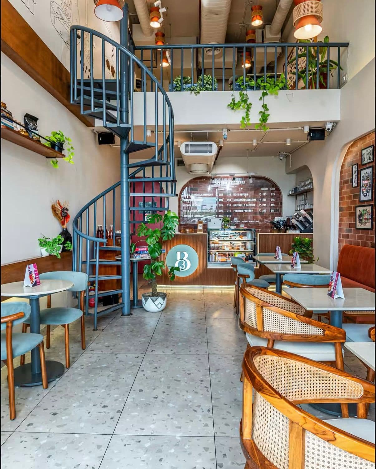 Bean Brew & Beyond — Sector 65 interior 2